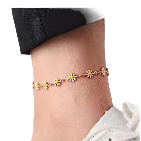 Daisy Flower Golden Anklet - Picture 2 of 6